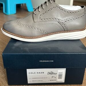 Cole Haan Grand Evolution wgox - Brand New Never Worn in box size 7.5 womens